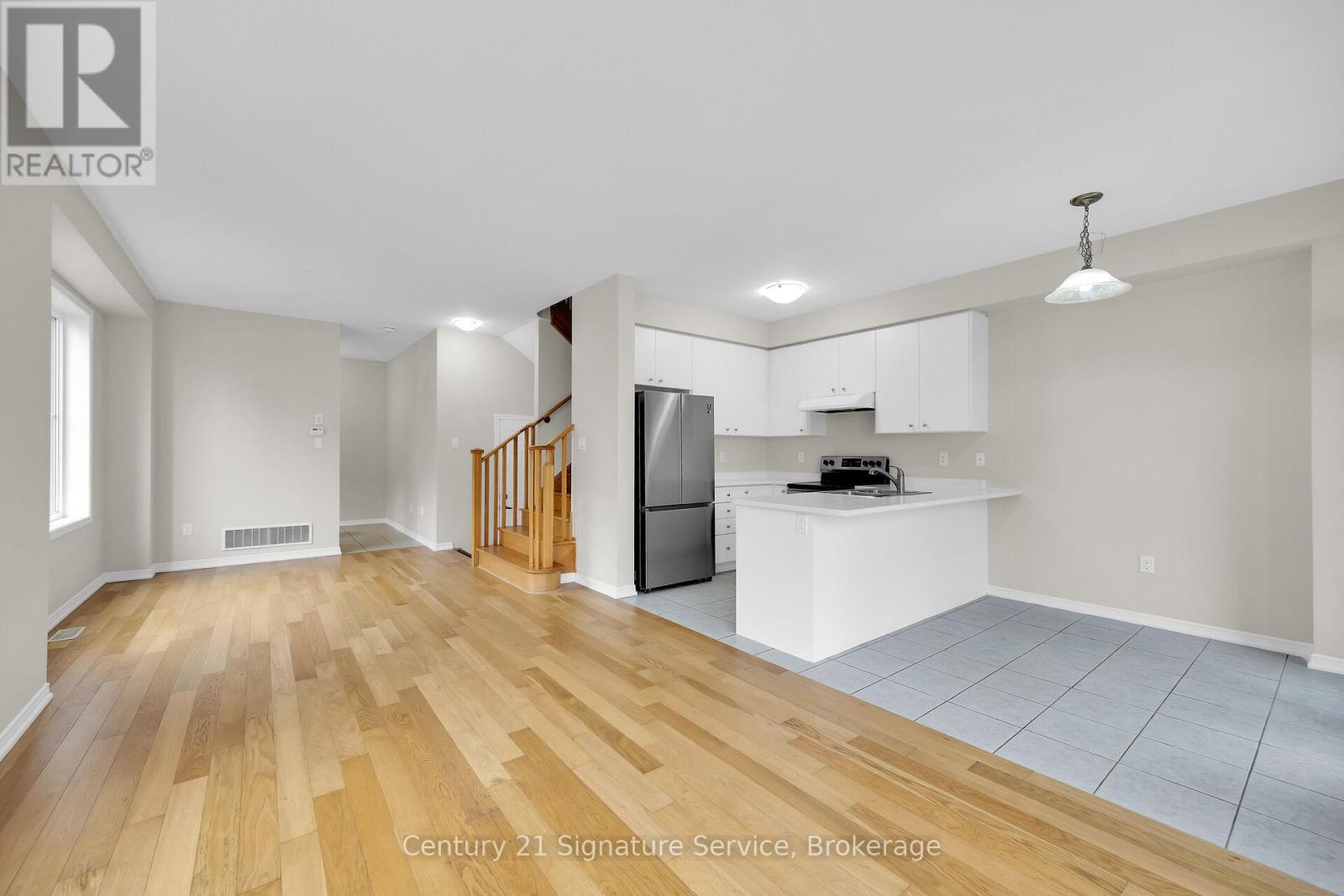 Photo 15 of 9 8273 Tulip Tree Drive N, Niagara Falls ON