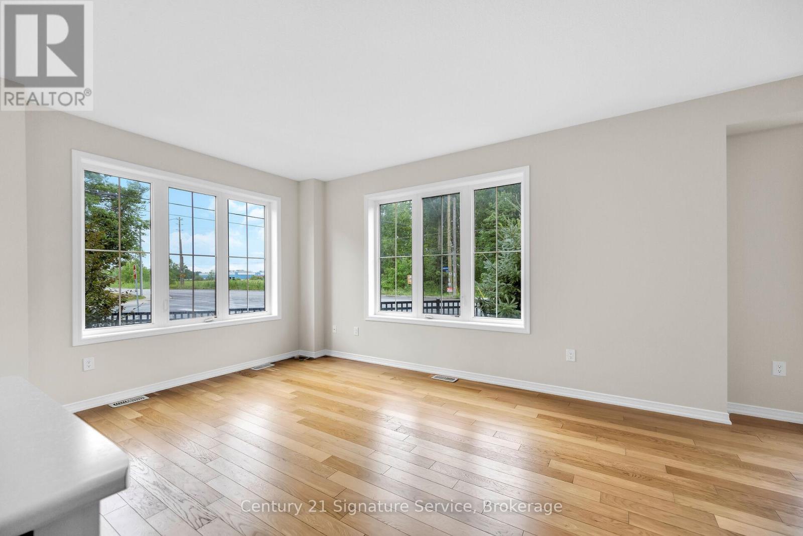Photo 9 of 9 8273 Tulip Tree Drive N, Niagara Falls ON