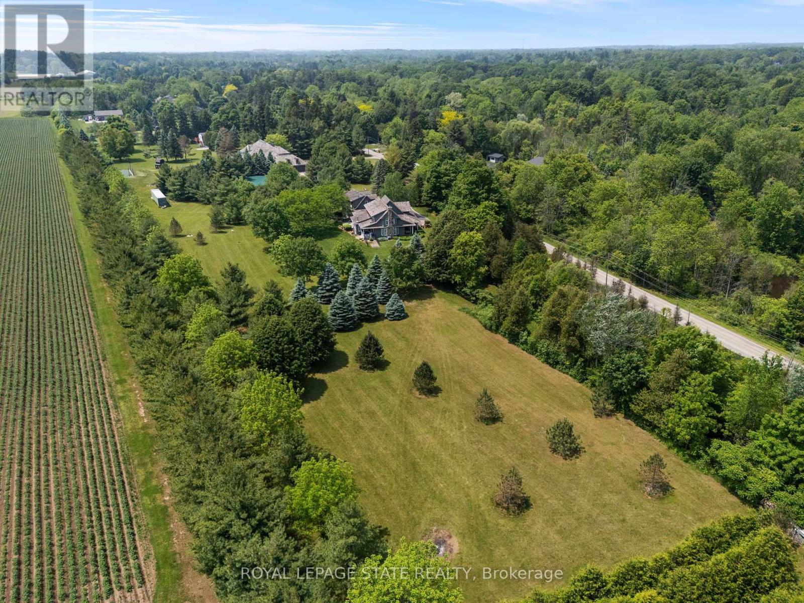 Photo 48 of 402 Progreston Road, Hamilton ON