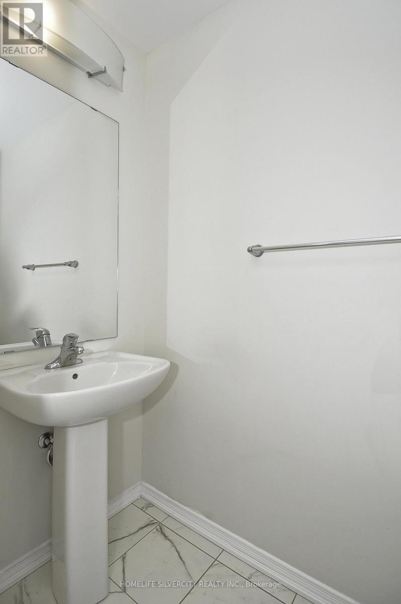 Photo 14 of 87 Holder Drive, Brantford ON