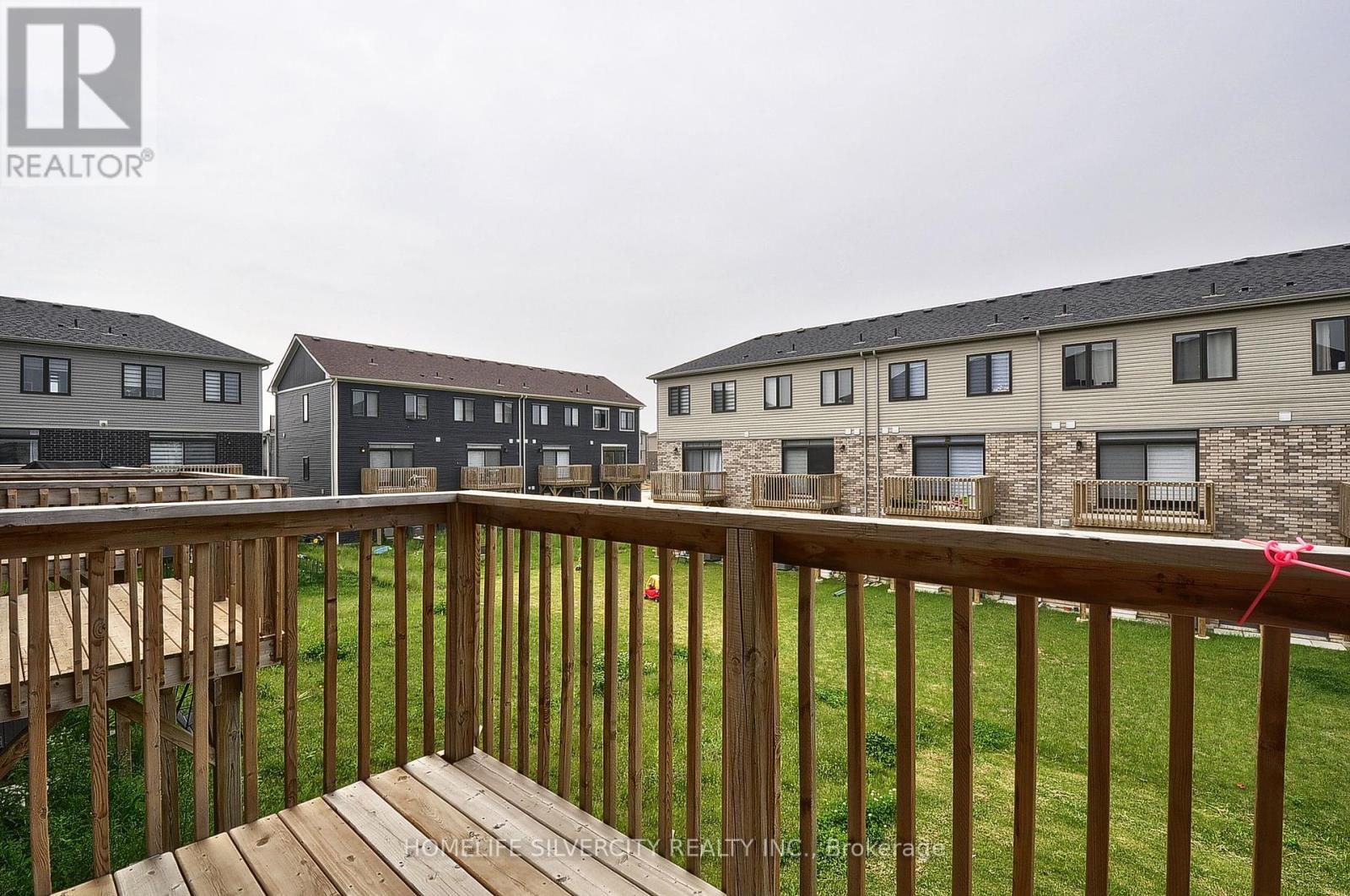 Photo 15 of 87 Holder Drive, Brantford ON