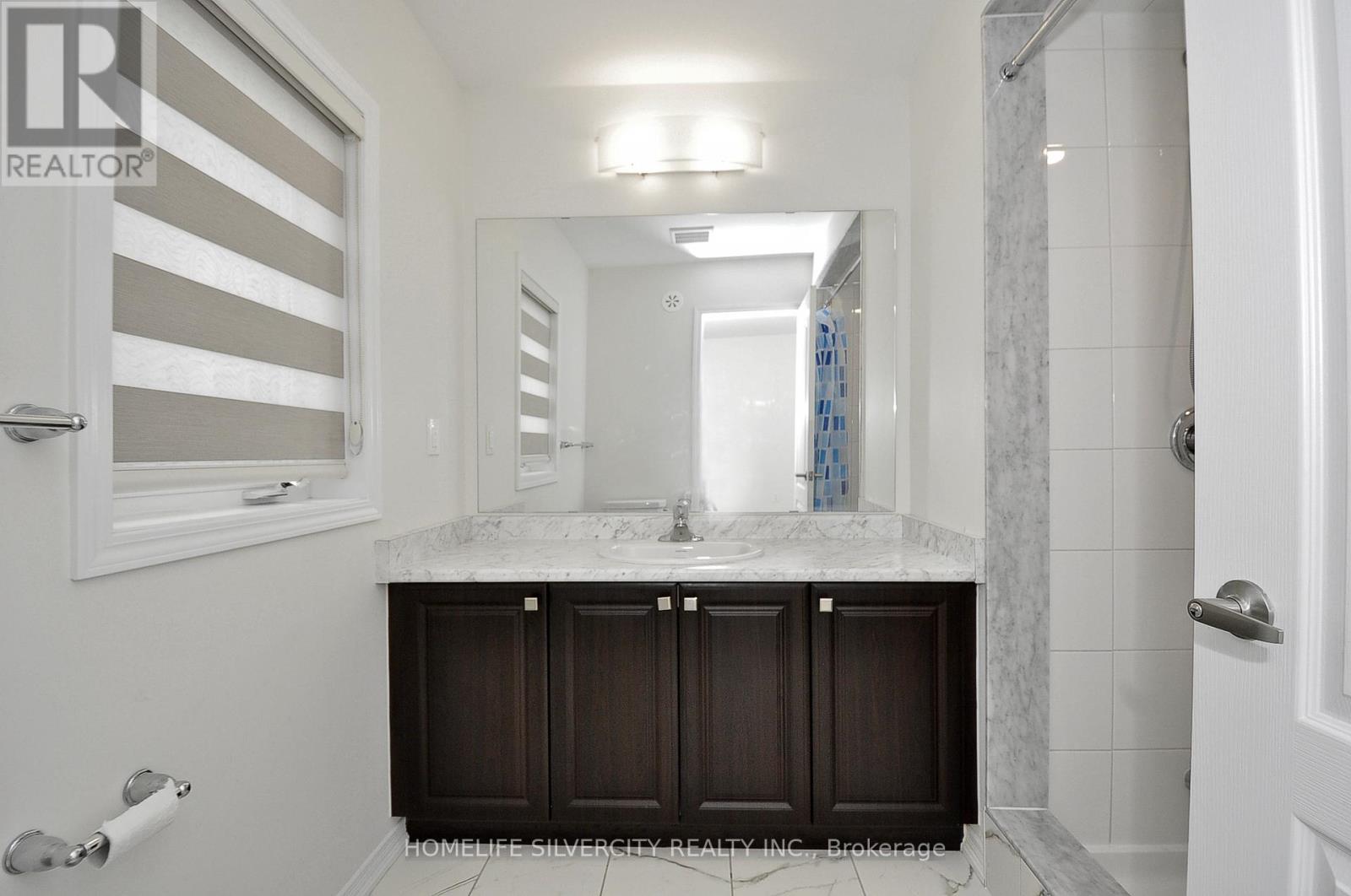 Photo 19 of 87 Holder Drive, Brantford ON
