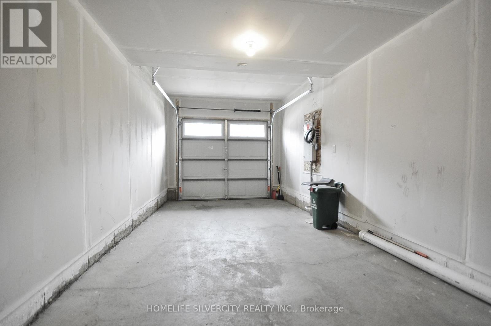Photo 24 of 87 Holder Drive, Brantford ON