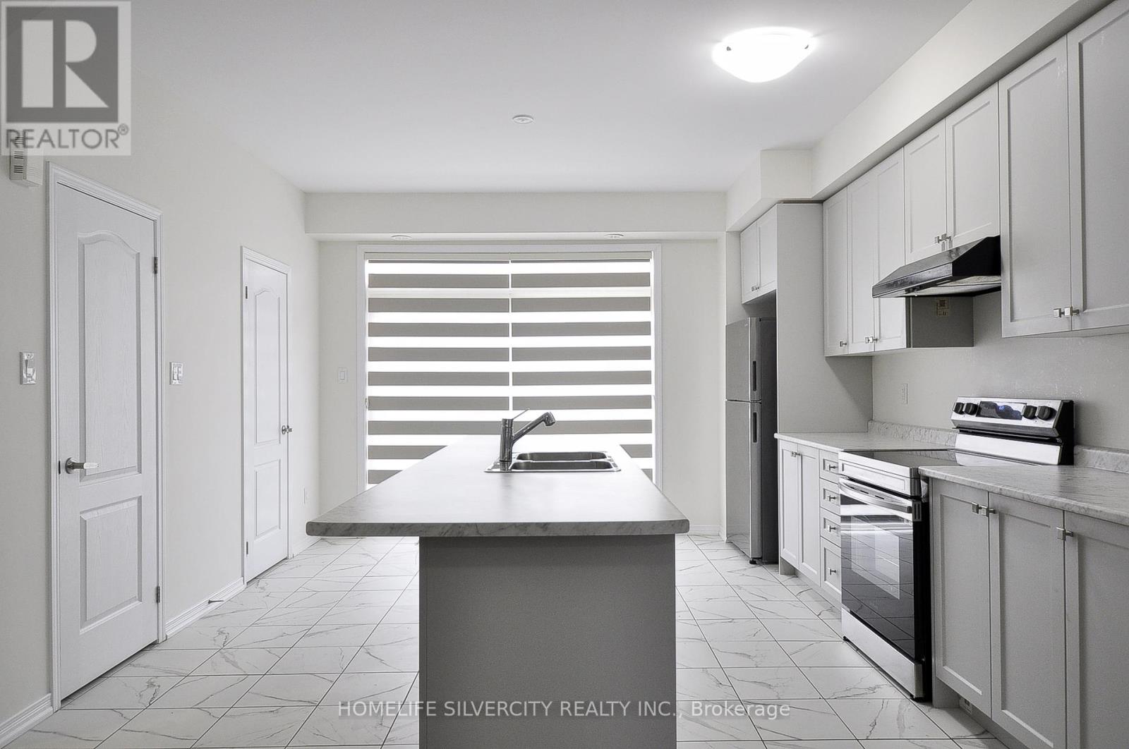 Photo 5 of 87 Holder Drive, Brantford ON