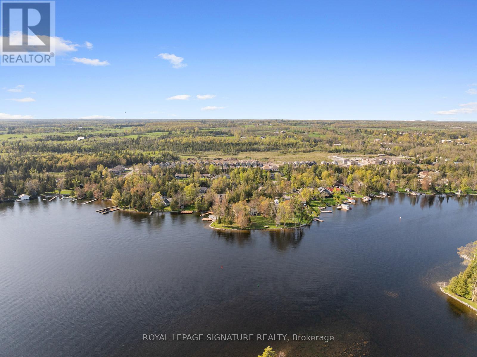 Photo 4 of 36 Hillcroft Way, Kawartha Lakes ON