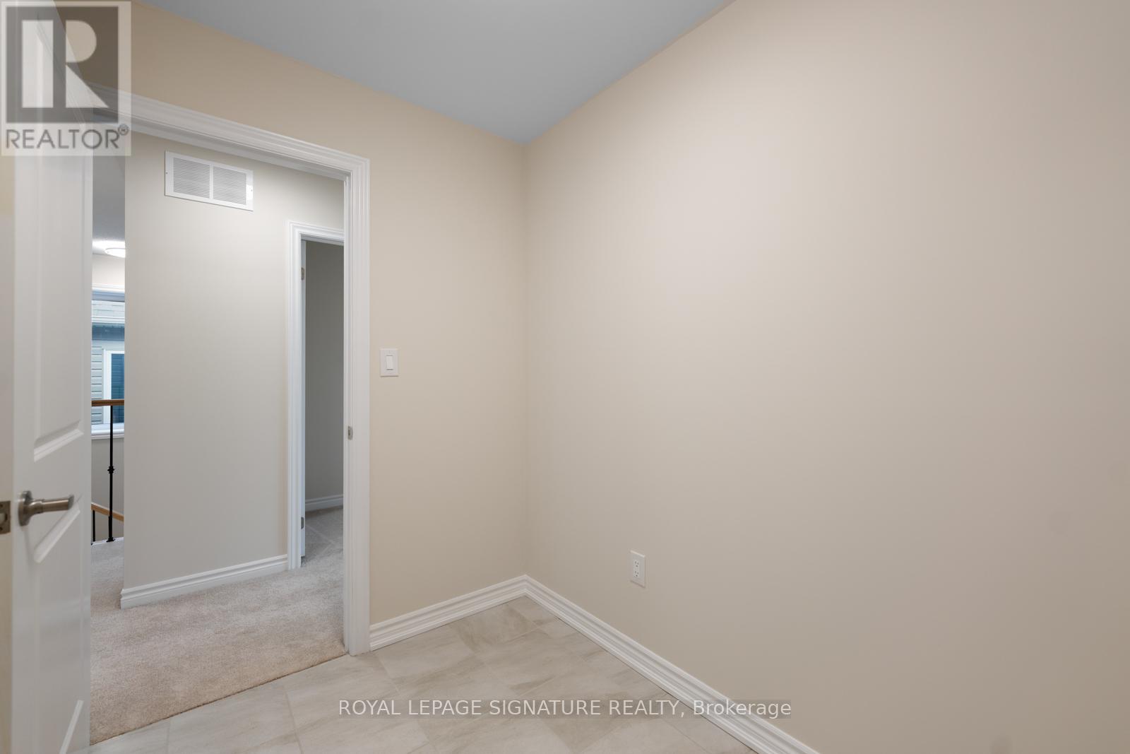 Photo 29 of 36 Hillcroft Way, Kawartha Lakes ON