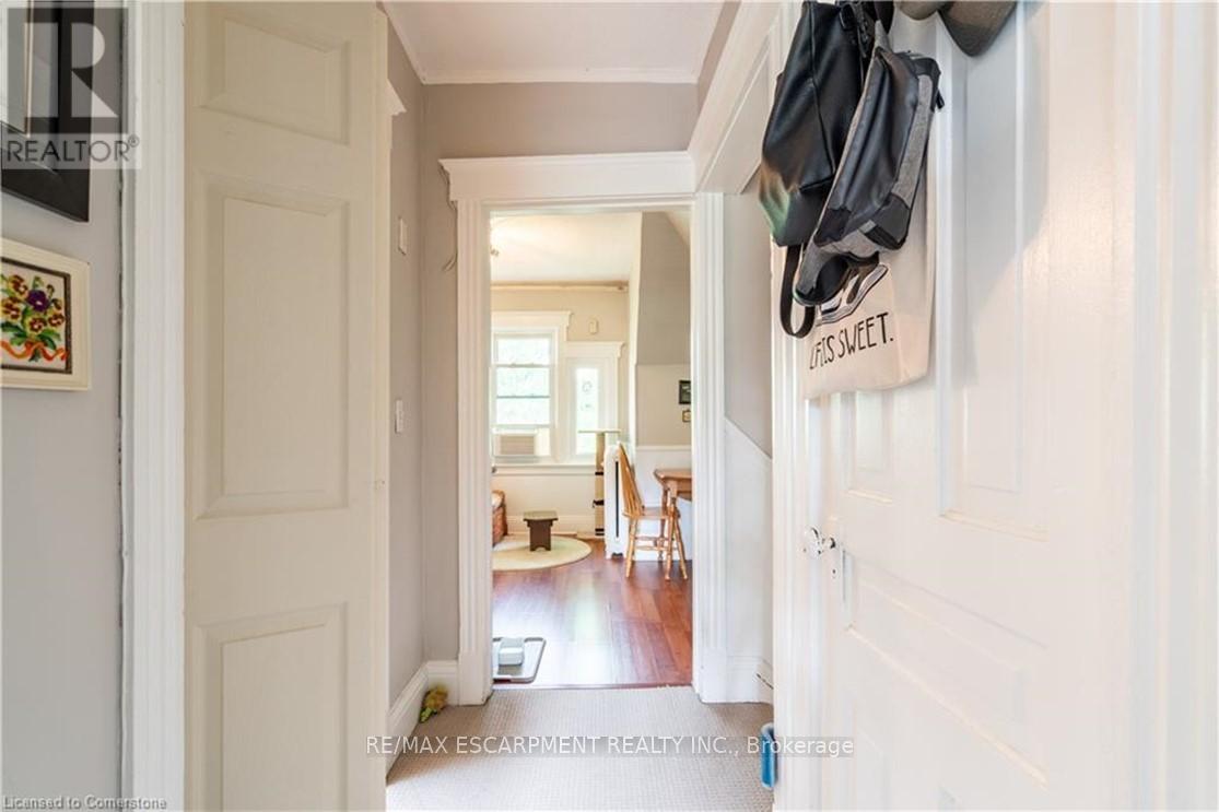 Photo 7 of 3 225 Queen Street S, Hamilton ON