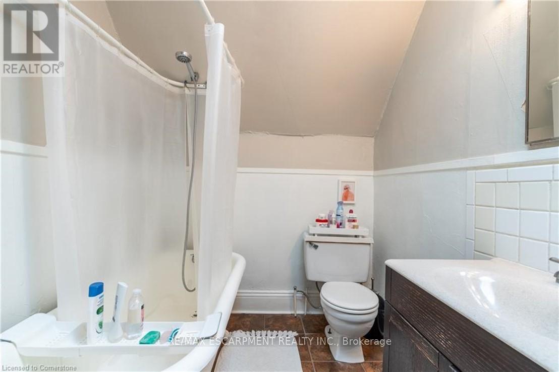 Photo 8 of 3 225 Queen Street S, Hamilton ON