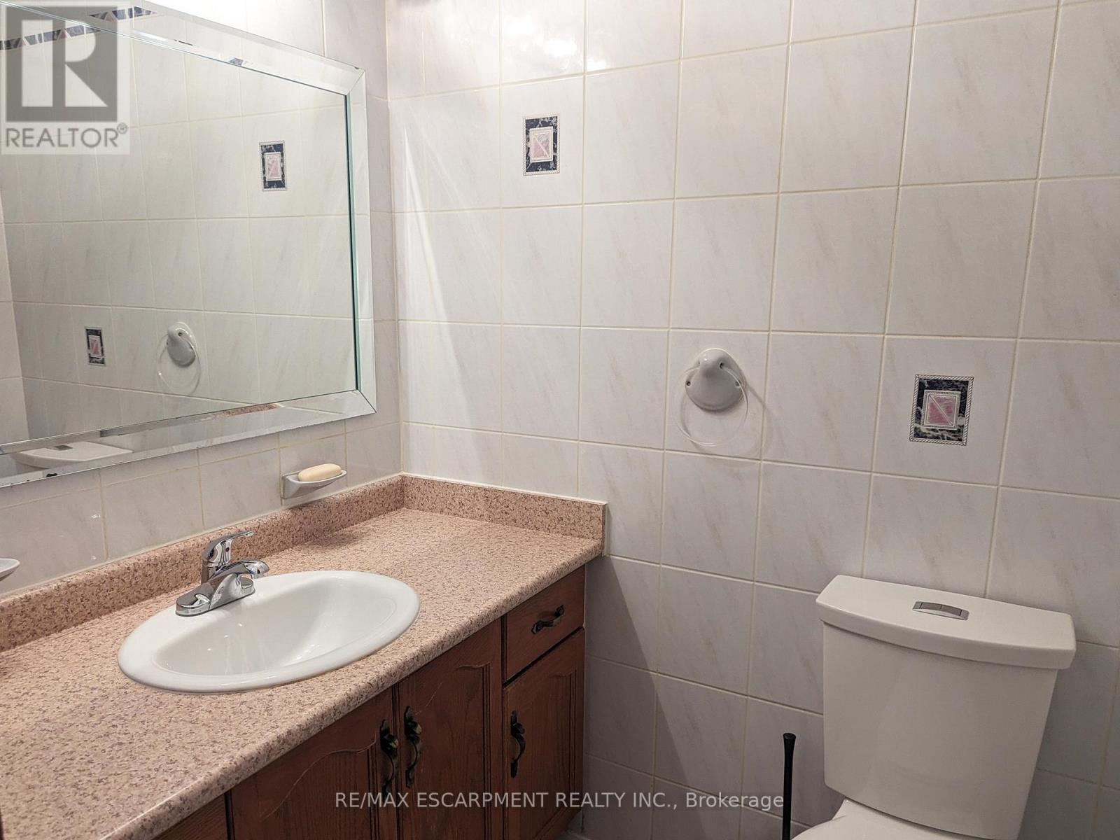 Photo 12 of 47 Republic Avenue, Hamilton ON