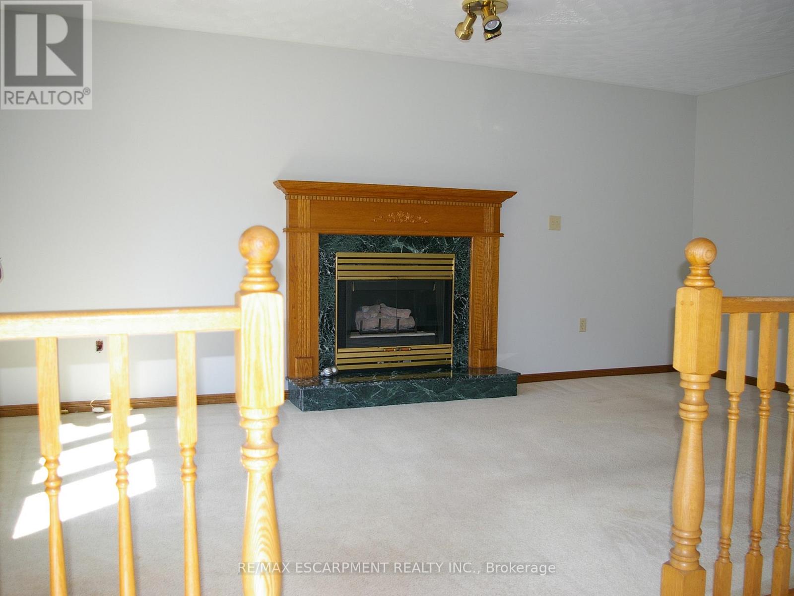 Photo 4 of 47 Republic Avenue, Hamilton ON