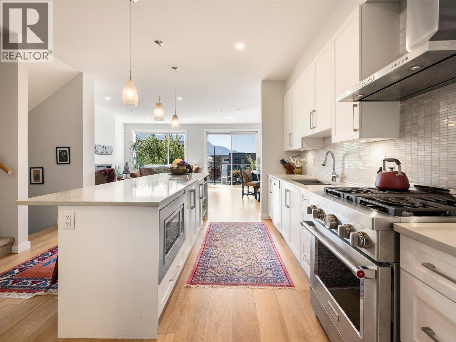 Photo 14 of 41312 Horizon Drive, Squamish BC