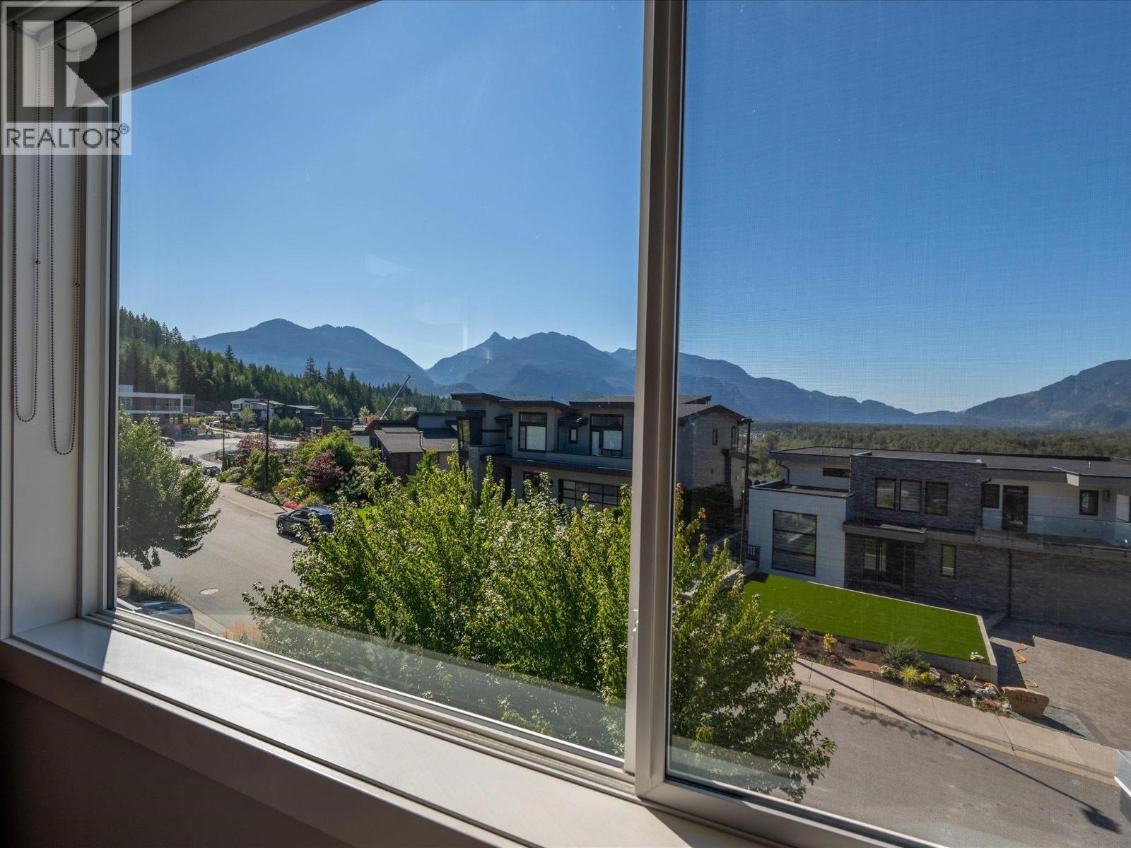 Photo 25 of 41312 Horizon Drive, Squamish BC