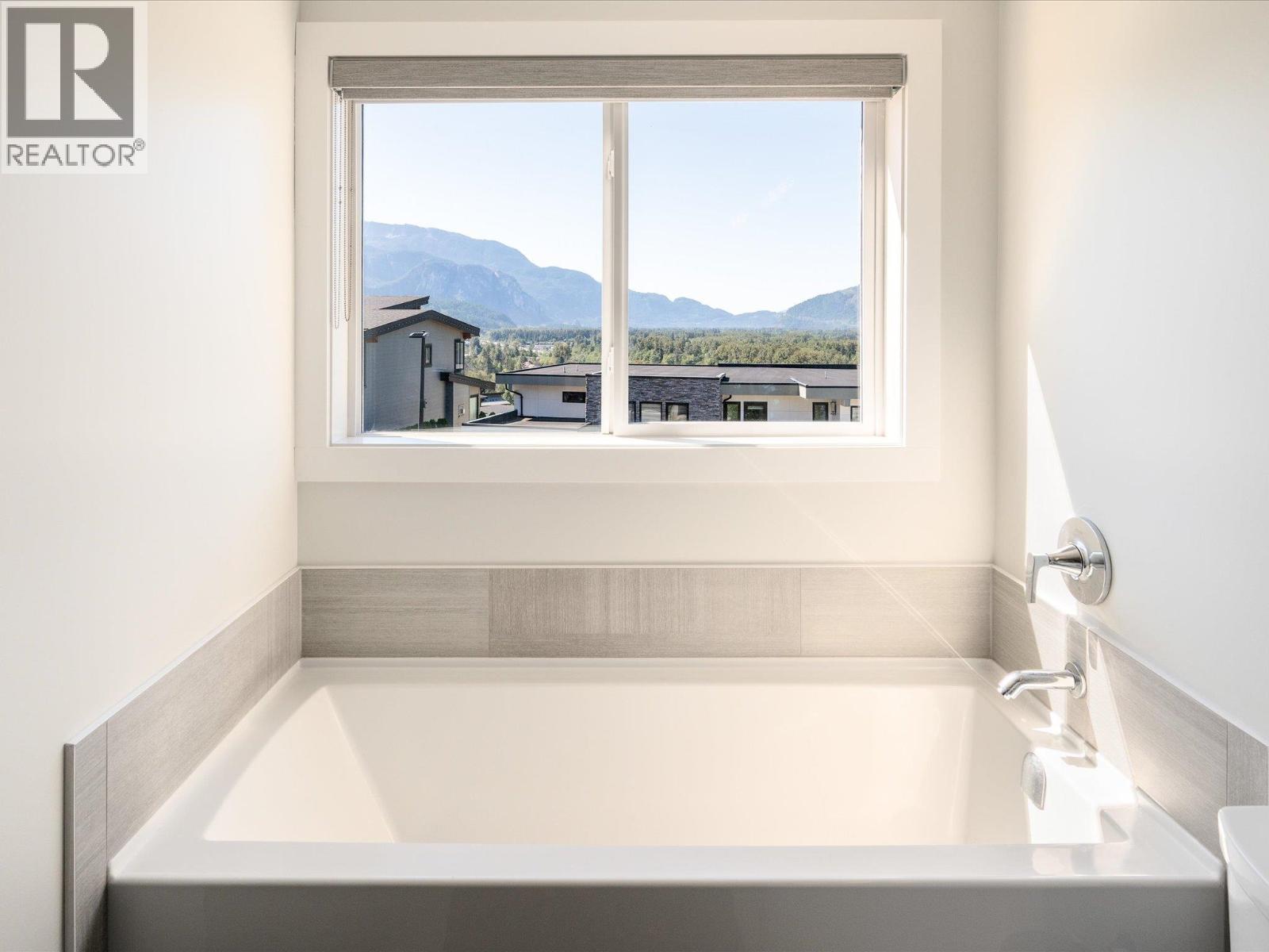 Photo 28 of 41312 Horizon Drive, Squamish BC