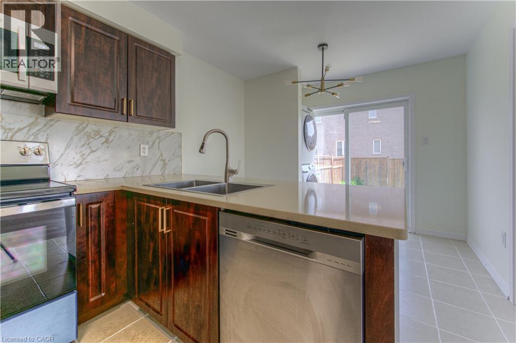Photo 16 of 70 Gillespie Drive, Brantford ON