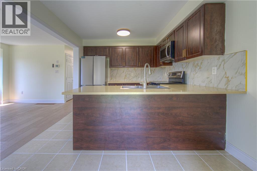 Photo 20 of 70 Gillespie Drive, Brantford ON