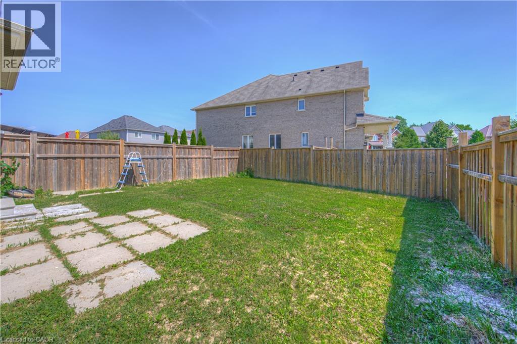 Photo 35 of 70 Gillespie Drive, Brantford ON