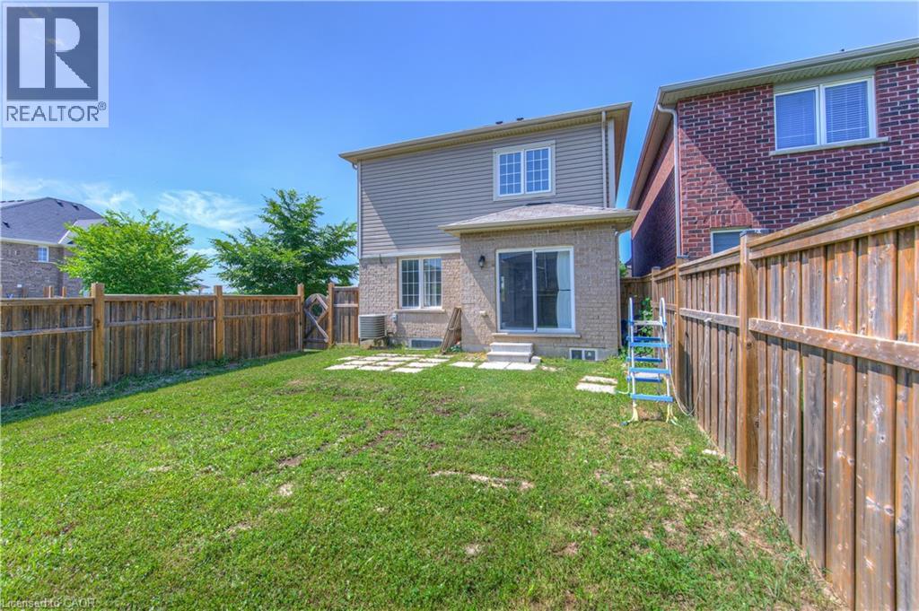Photo 37 of 70 Gillespie Drive, Brantford ON