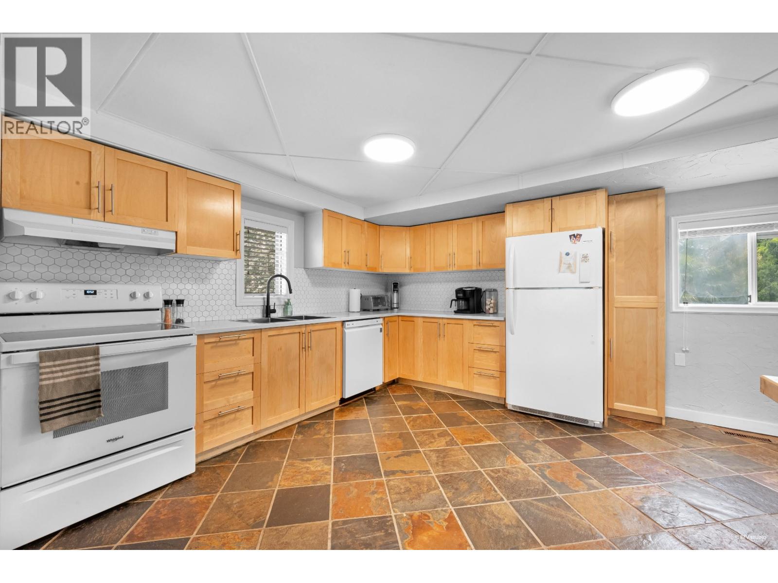 Photo 13 of 235 Pembina Street, New Westminster BC