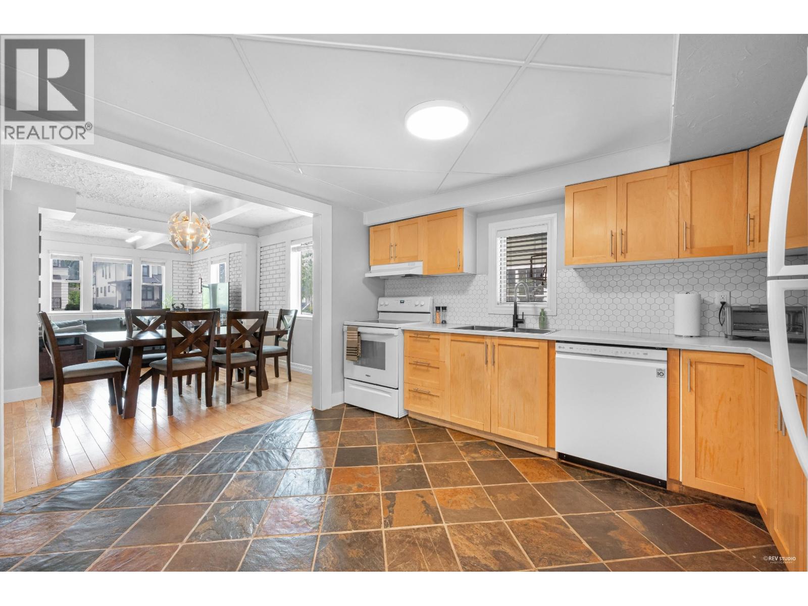 Photo 15 of 235 Pembina Street, New Westminster BC