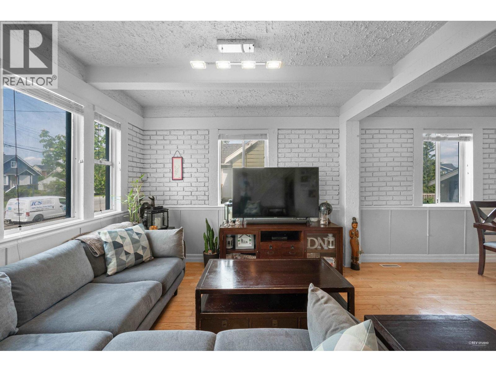 Photo 4 of 235 Pembina Street, New Westminster BC