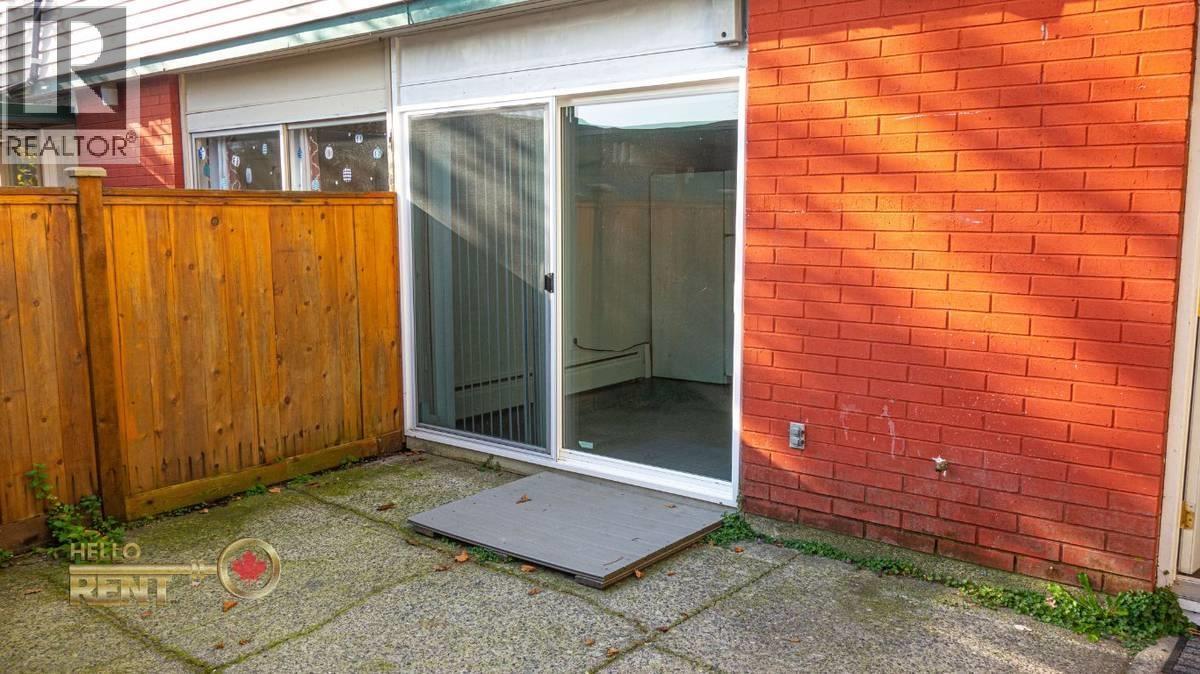 Photo 10 of 801 Westview Crescent, North Vancouver BC