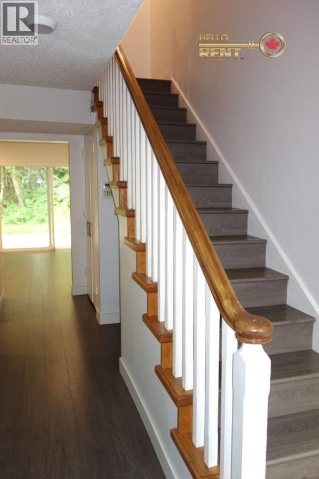 Photo 12 of 801 Westview Crescent, North Vancouver BC