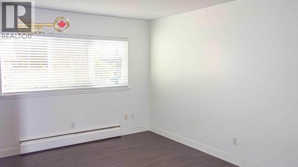 Photo 13 of 801 Westview Crescent, North Vancouver BC
