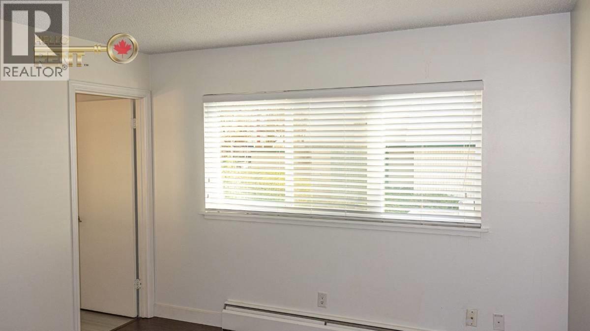Photo 15 of 801 Westview Crescent, North Vancouver BC