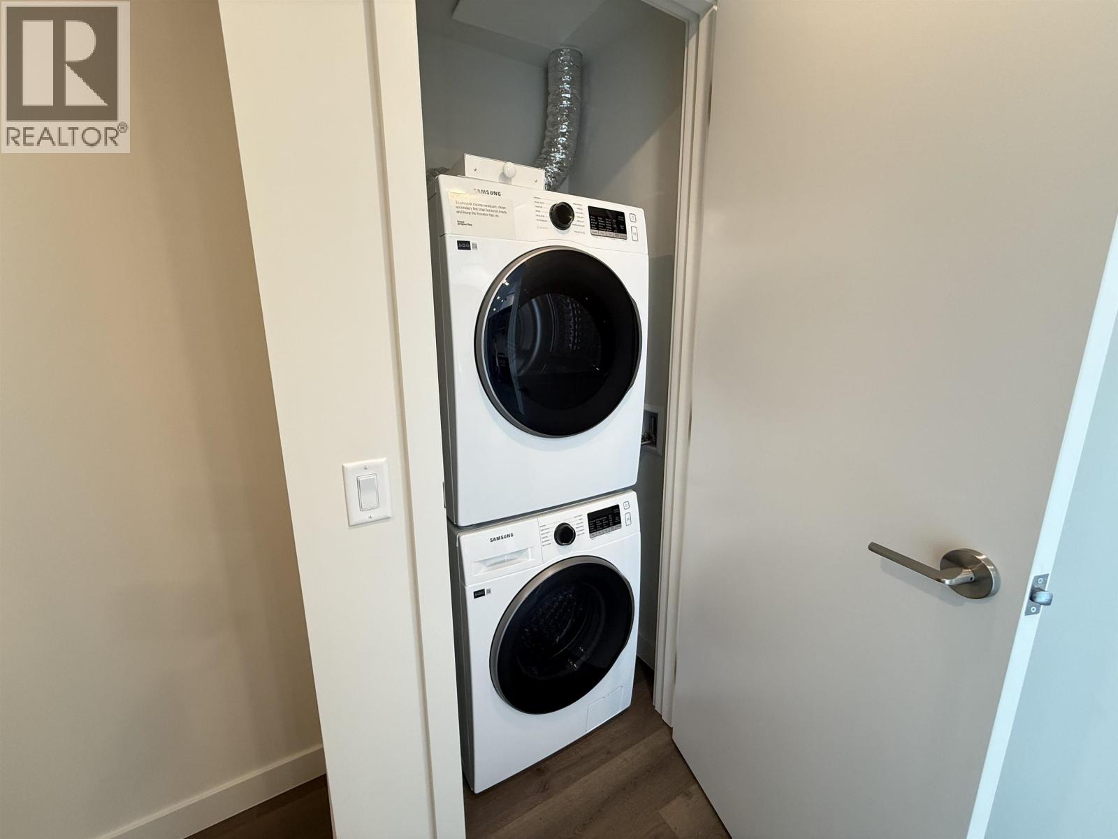 Photo 8 of 3309 5987 Wilson Avenue, Burnaby BC