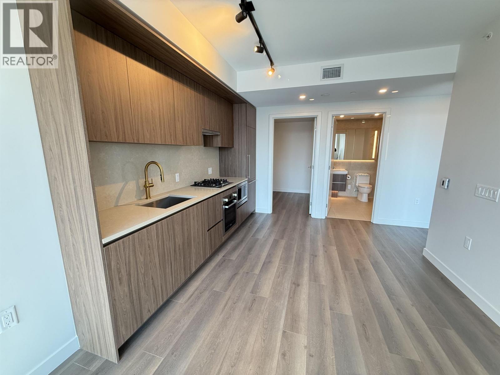 Photo 2 of 3309 5987 Wilson Avenue, Burnaby BC