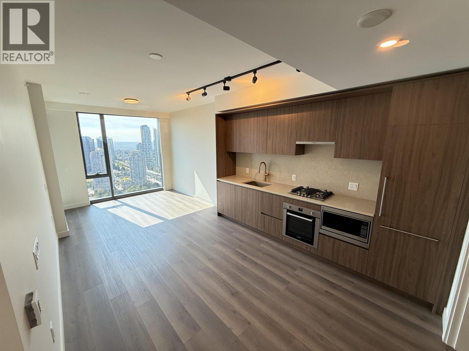 Photo 5 of 3309 5987 Wilson Avenue, Burnaby BC