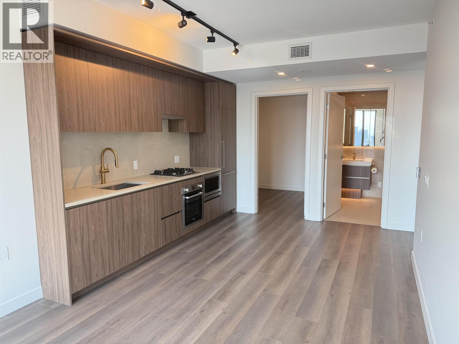 Photo 9 of 3309 5987 Wilson Avenue, Burnaby BC