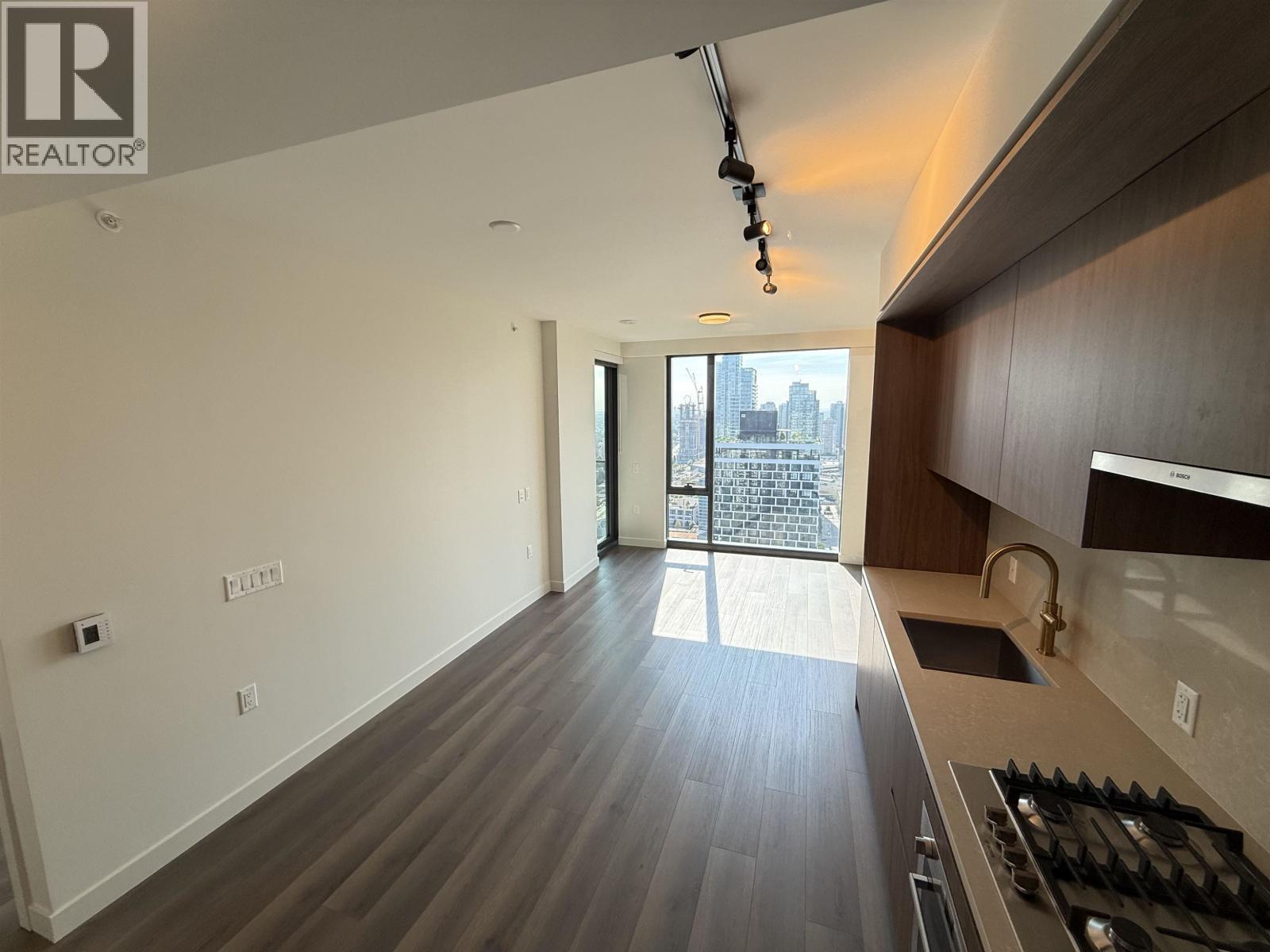 Photo 12 of 3309 5987 Wilson Avenue, Burnaby BC