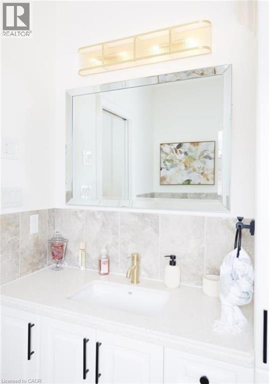 Photo 11 of 217 Donnici Drive Unit Main, Hamilton ON
