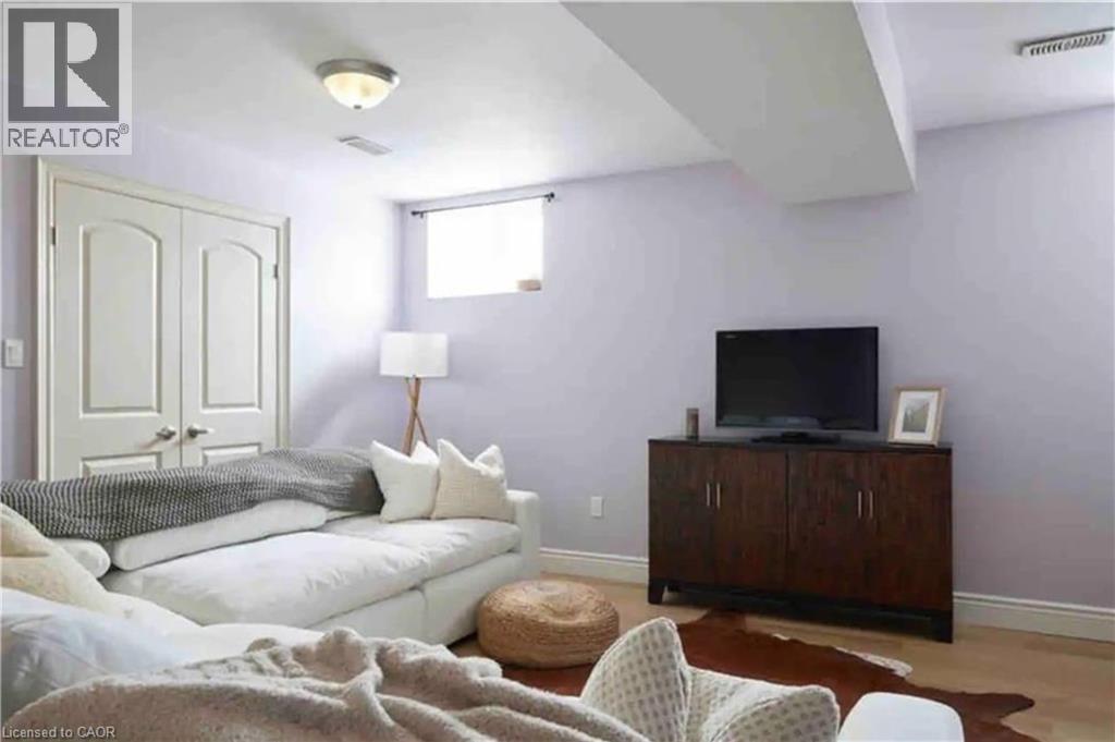 Photo 15 of 217 Donnici Drive Unit Main, Hamilton ON