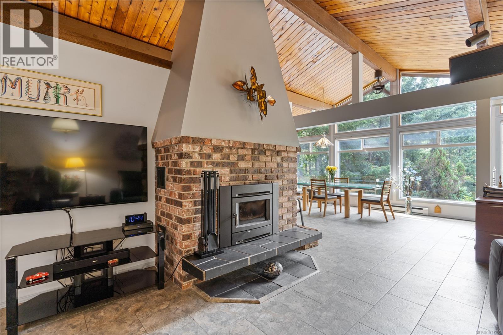 Photo 13 of 871 Walfred Rd, Langford BC