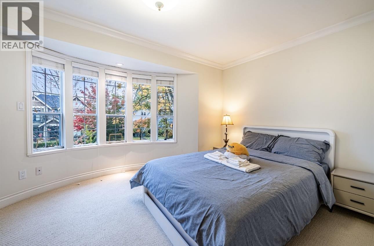 Photo 8 of 4570 W 13 Th Avenue, Vancouver BC