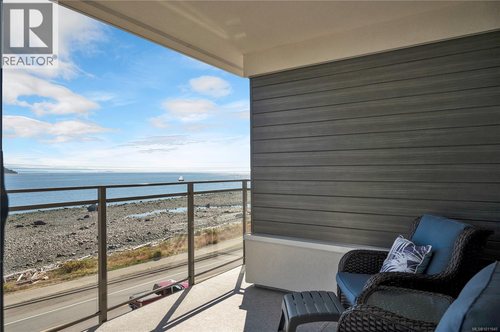402 536 Island Hwy S, Campbell River