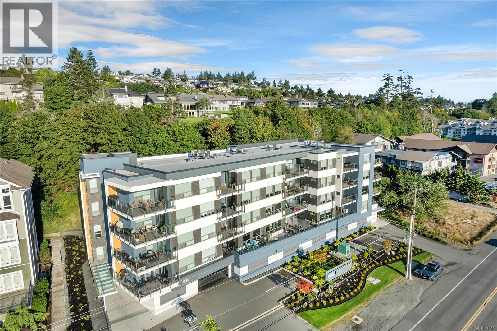 402 536 Island Hwy S, Campbell River