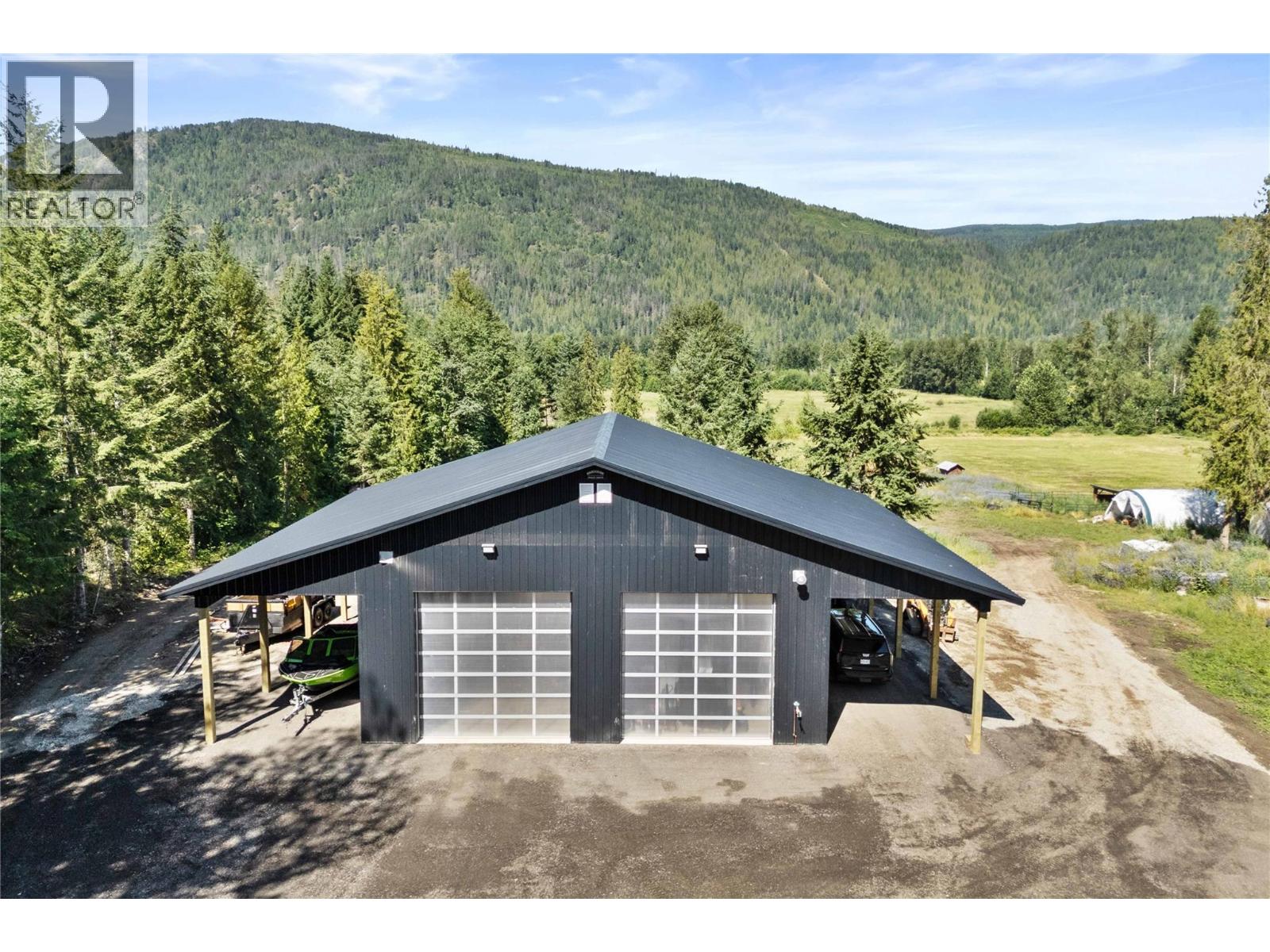 Photo 3 of 22 Parsons Road, Mara BC