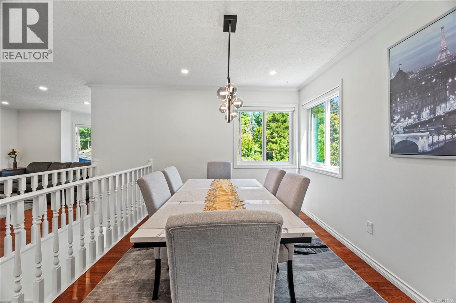 1661 Barrett Dr, North Saanich