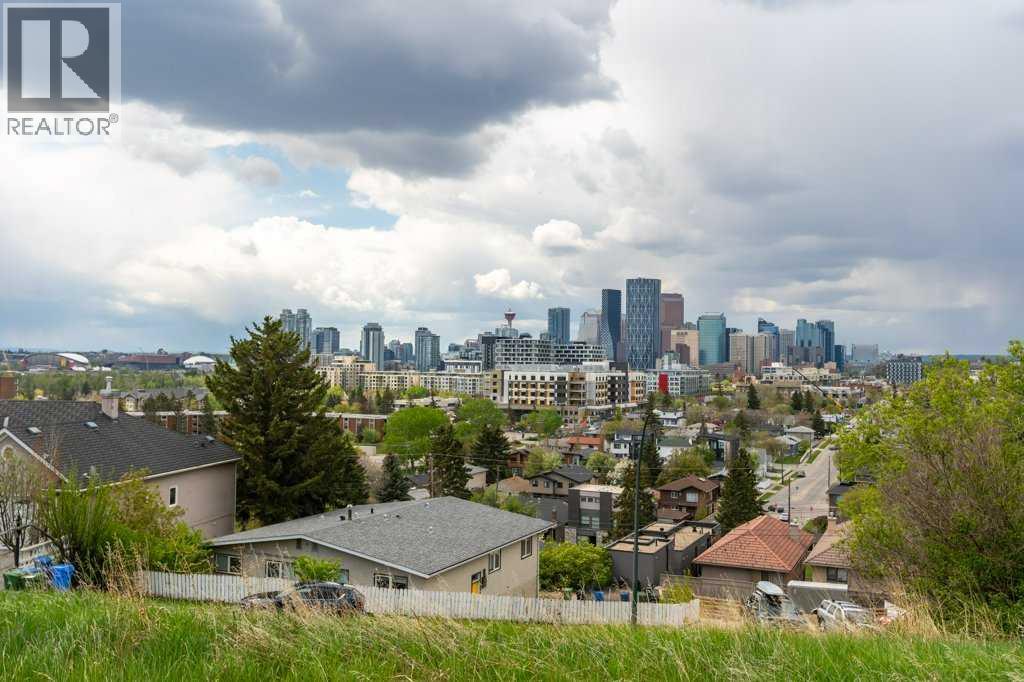 Single Family House for Sale in  Child Avenue NE Renfrew Calgary 