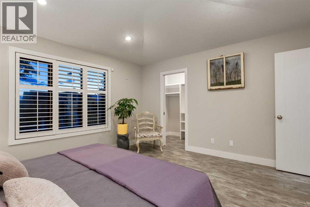 Single Family House for Sale in  Child Avenue NE Renfrew Calgary 