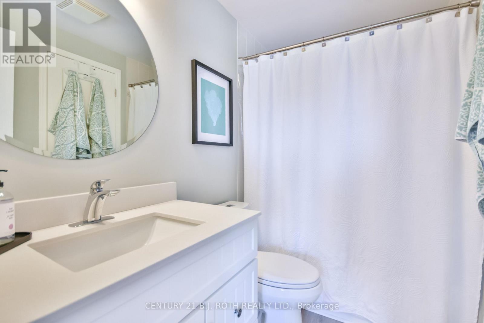 Photo 18 of 32 Goodwin Drive, Barrie ON