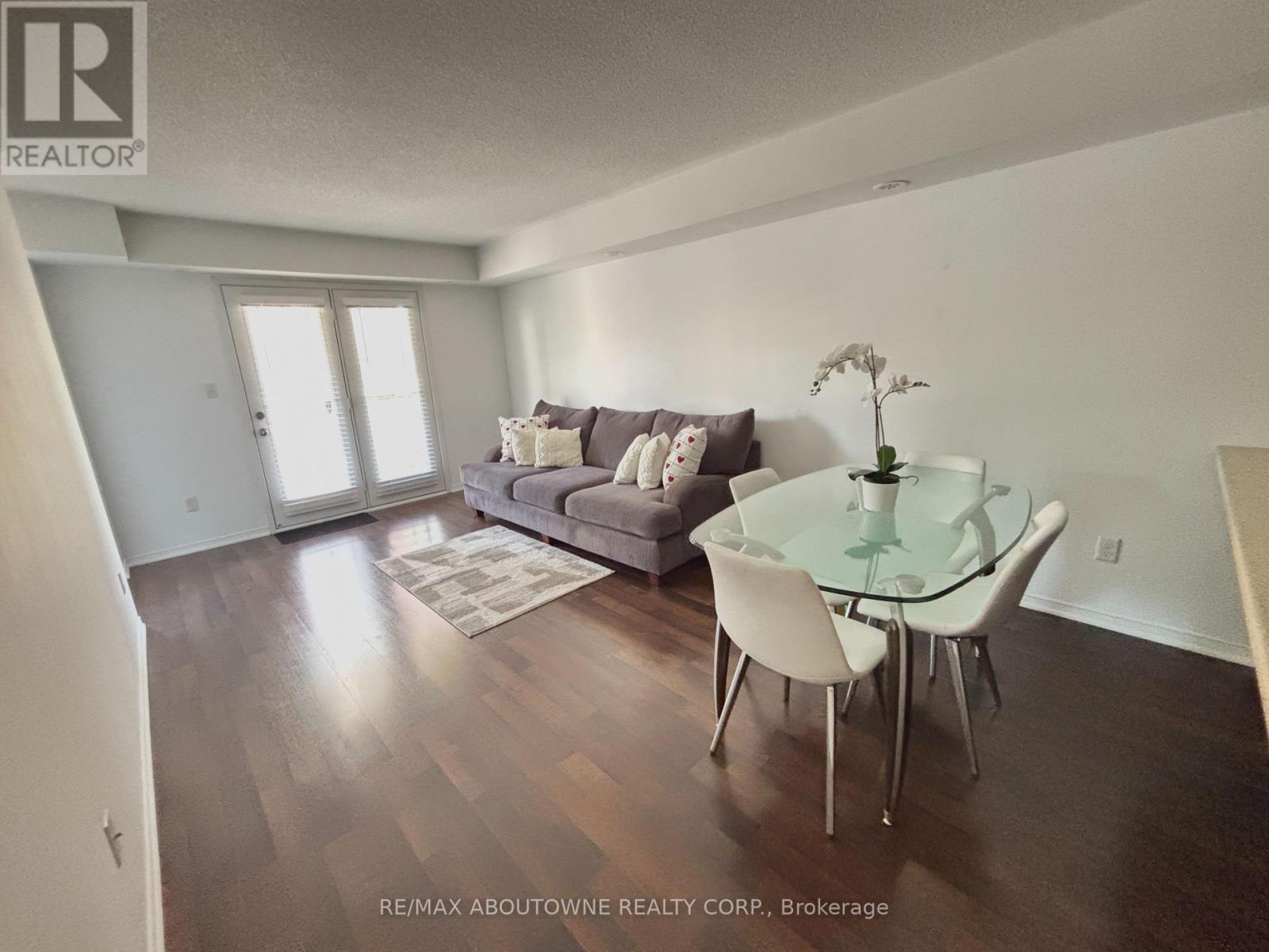Photo 18 of 12 35 Hays Boulevard, Oakville ON