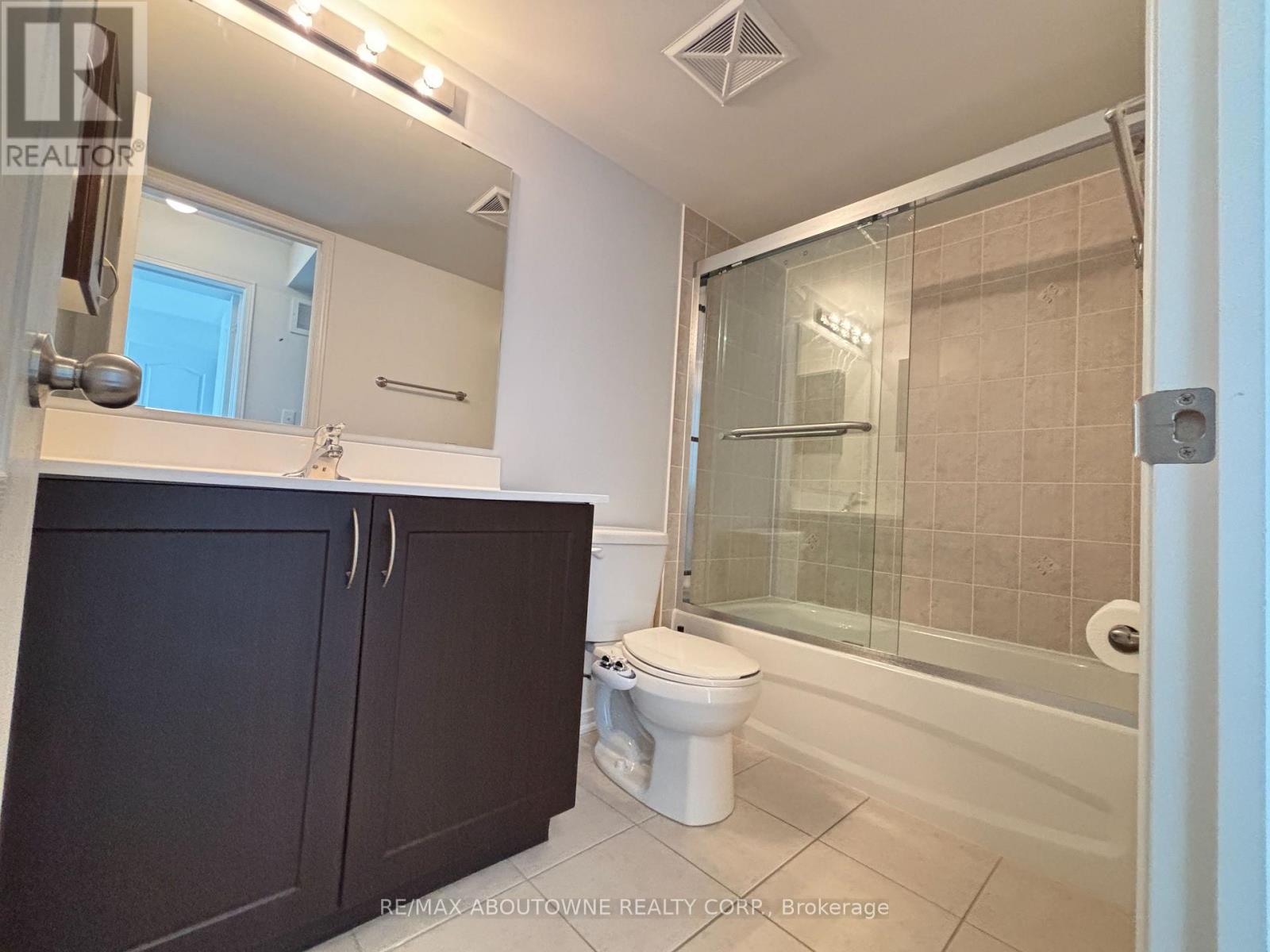 Photo 38 of 12 35 Hays Boulevard, Oakville ON