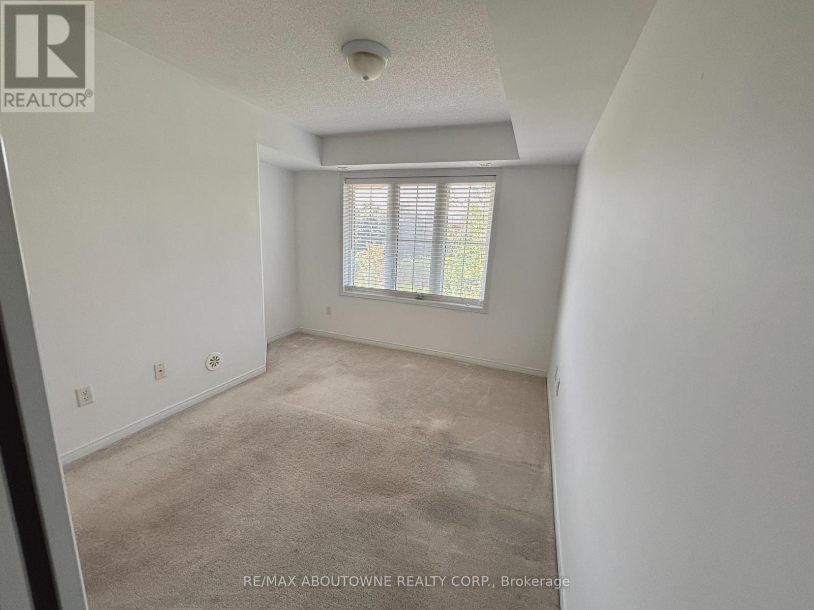 Photo 36 of 12 35 Hays Boulevard, Oakville ON