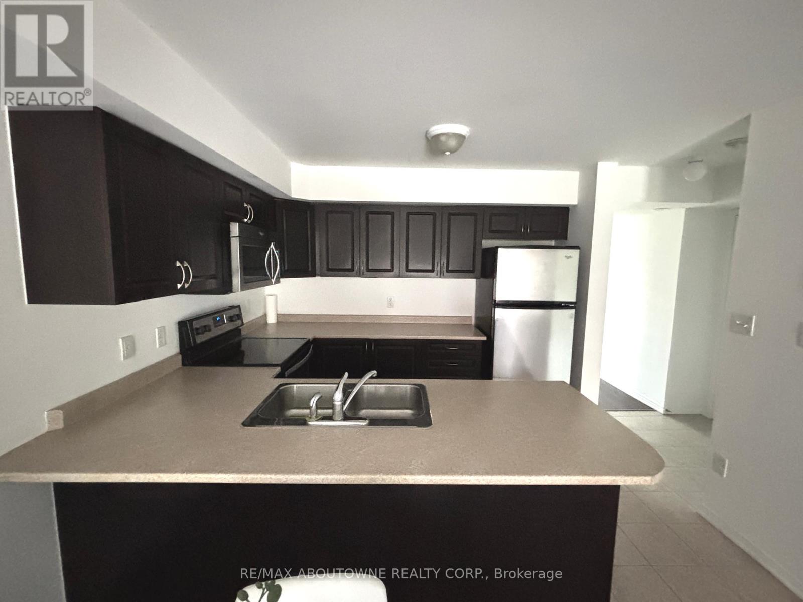 Photo 22 of 12 35 Hays Boulevard, Oakville ON