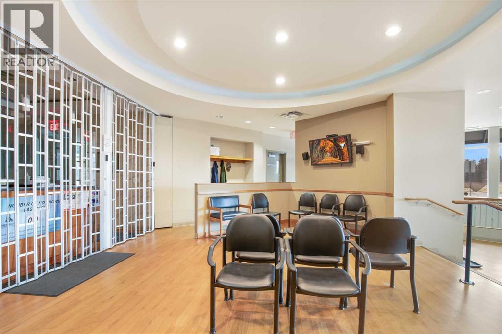 Photo 18 of 5007 46 Street, Sylvan Lake AB