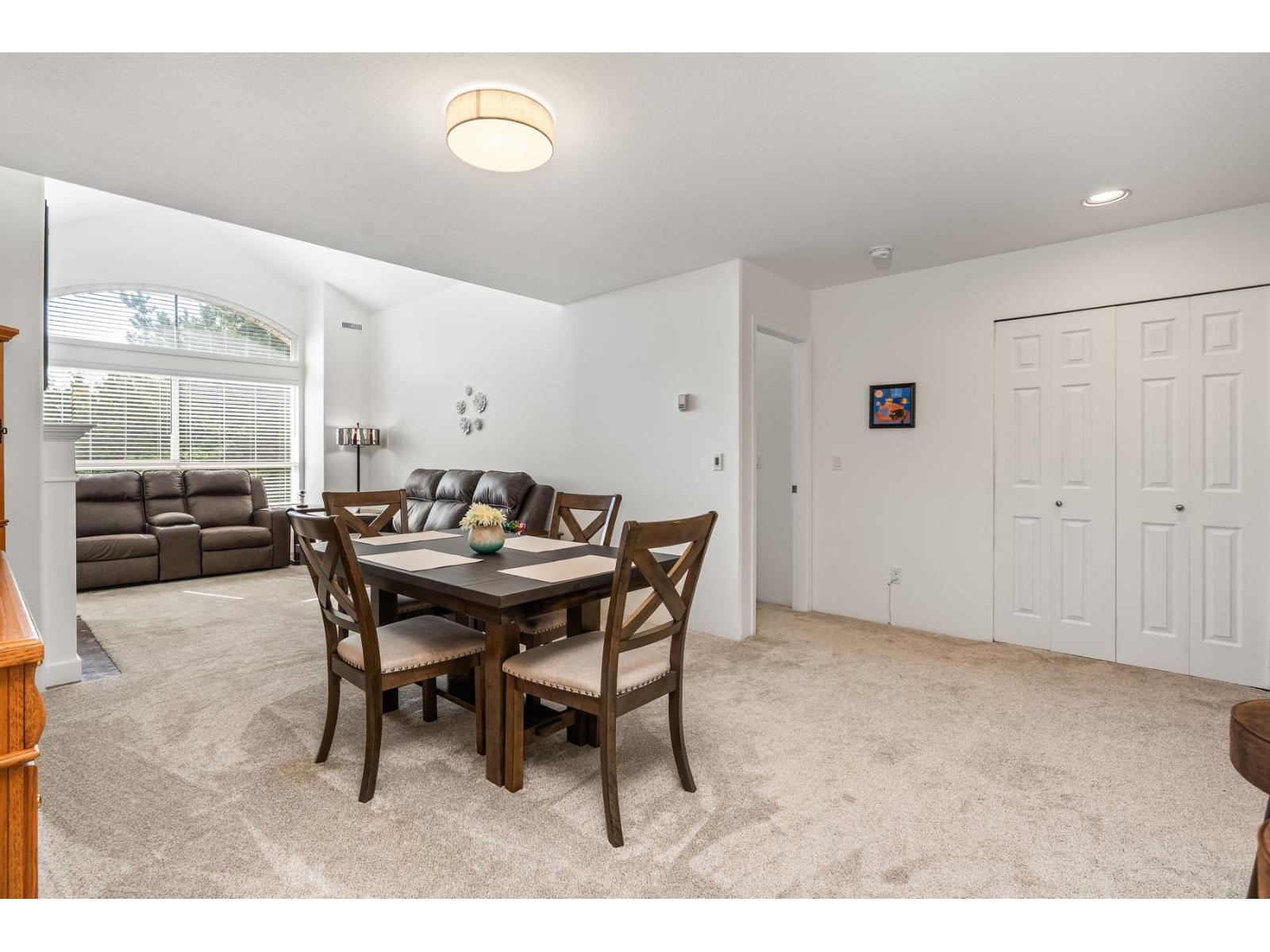 Photo 12 of 307 20381 96 Avenue, Langley BC